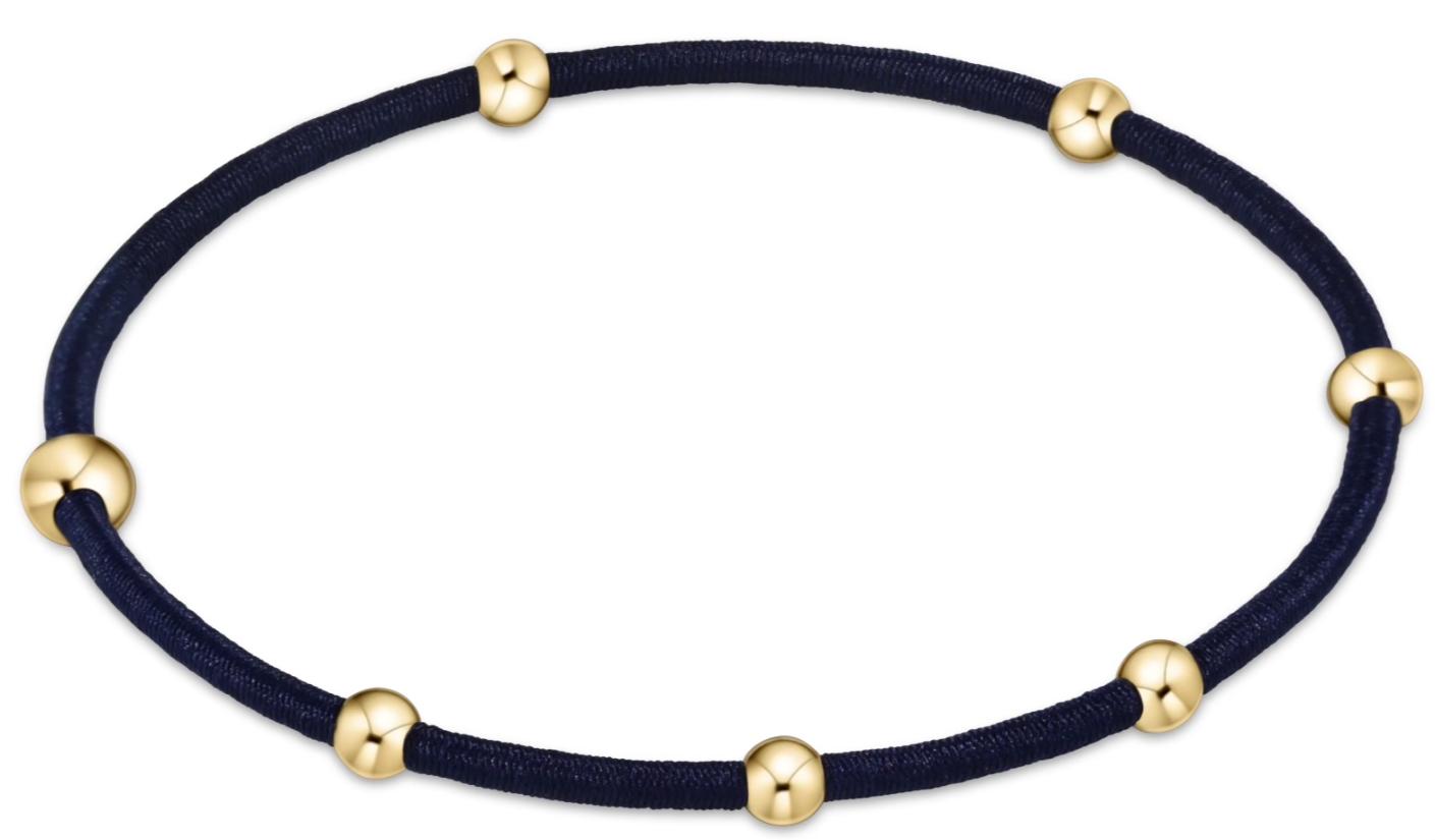 "e"ssentials Navy
